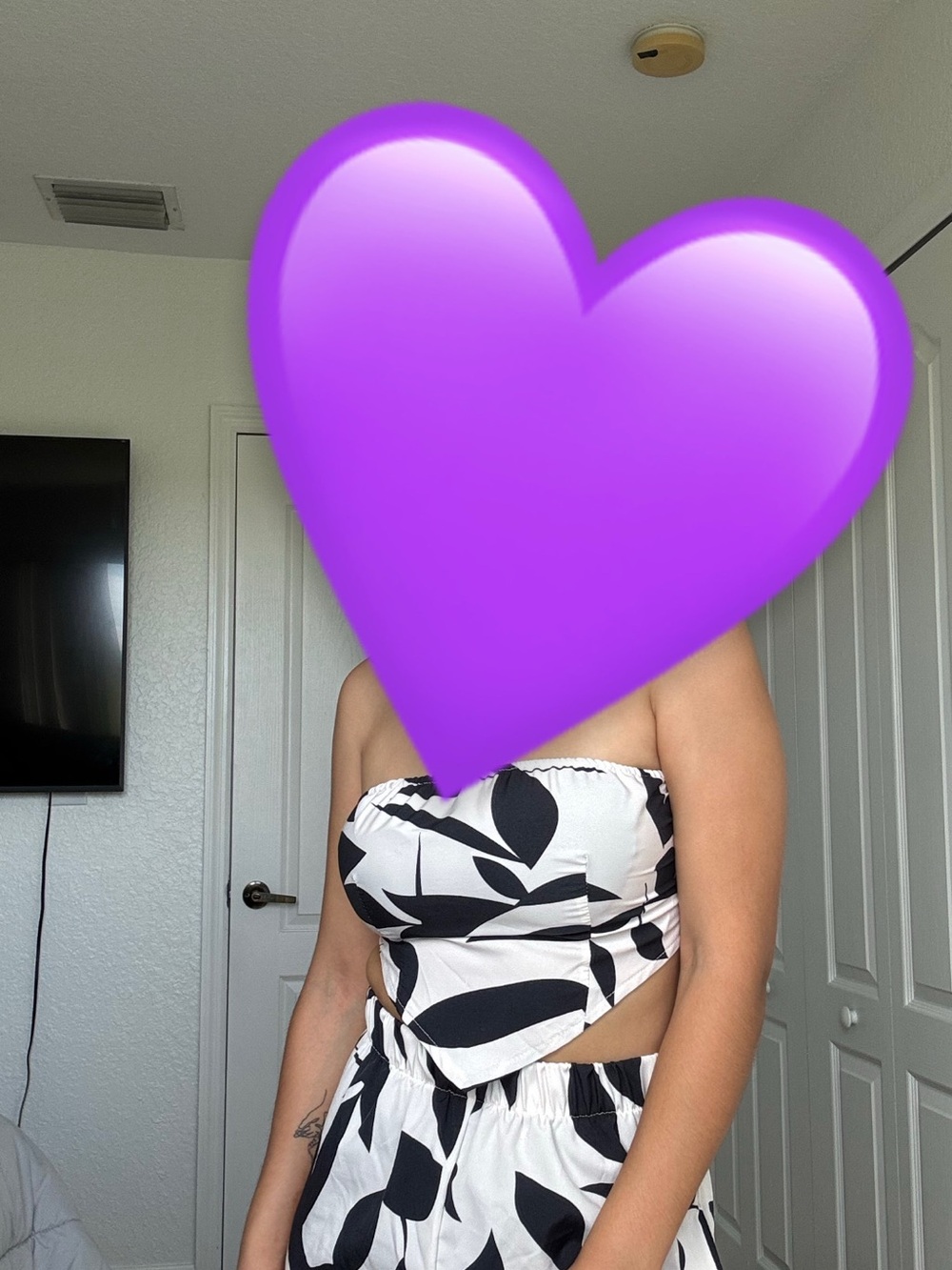 Strapless Black & White Leaf Print Bandeau Top